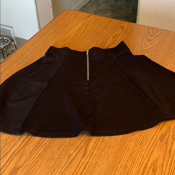 H & M Divided “Skater” skirt.  Small.   Black. - Picture 6 of 10